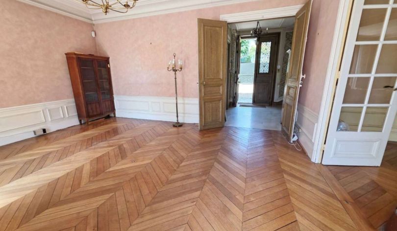 Propriété 10 pièces et dépendance habitable