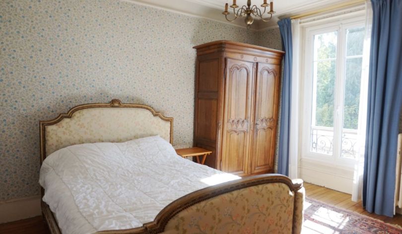 Propriété 10 pièces et dépendance habitable